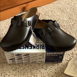 Men’s size 12 black leather Boston Birkenstock’s.